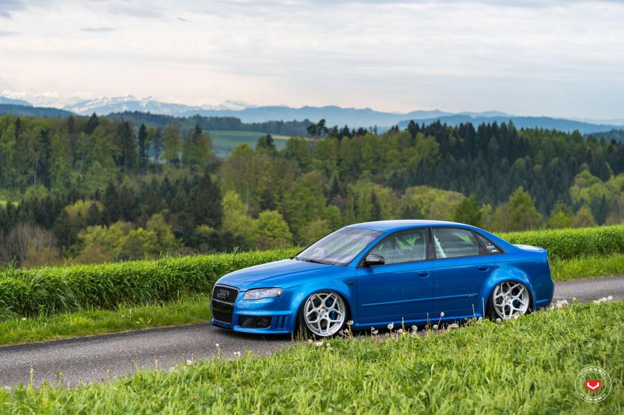  Audi RS4 Sedan on Vossen Wheels (CG-205) 2018 года  (фото 19 из 82)